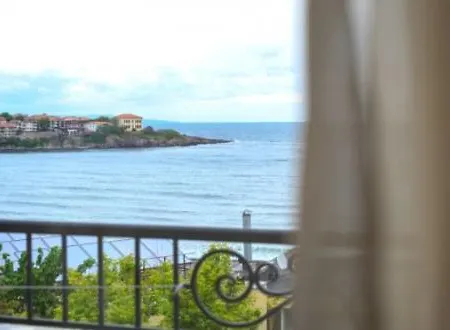 Effect Saint Mina 2*