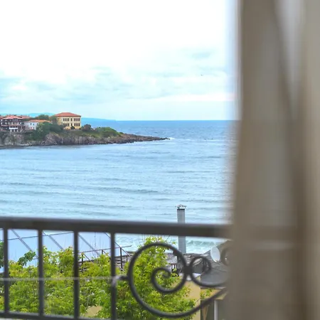 Effect Saint Mina 2* Sozopol