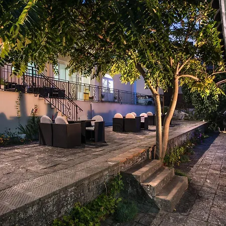 Hotel Effect Saint Mina