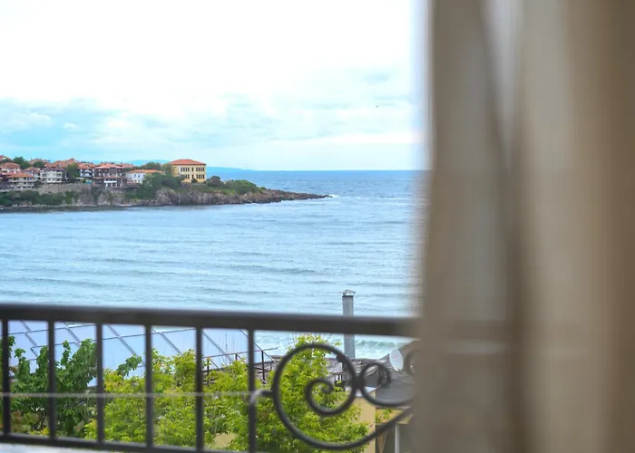 Effect Saint Mina 2* Sozopol